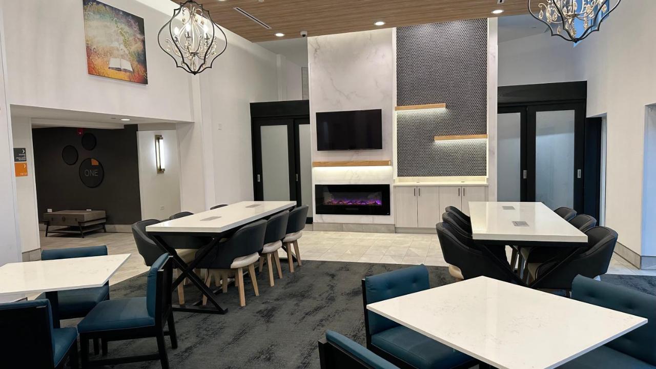 La Quinta By Wyndham Chicago O'Hare Airport Hotel Rosemont Bagian luar foto